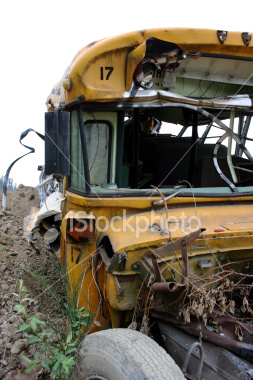 ist2_4234940-school-bus-wreck-front-passenger-side.jpg